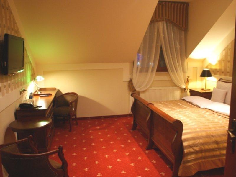 Hotel Diament Arsenal Palace Katowice - Chorzów Exterior foto